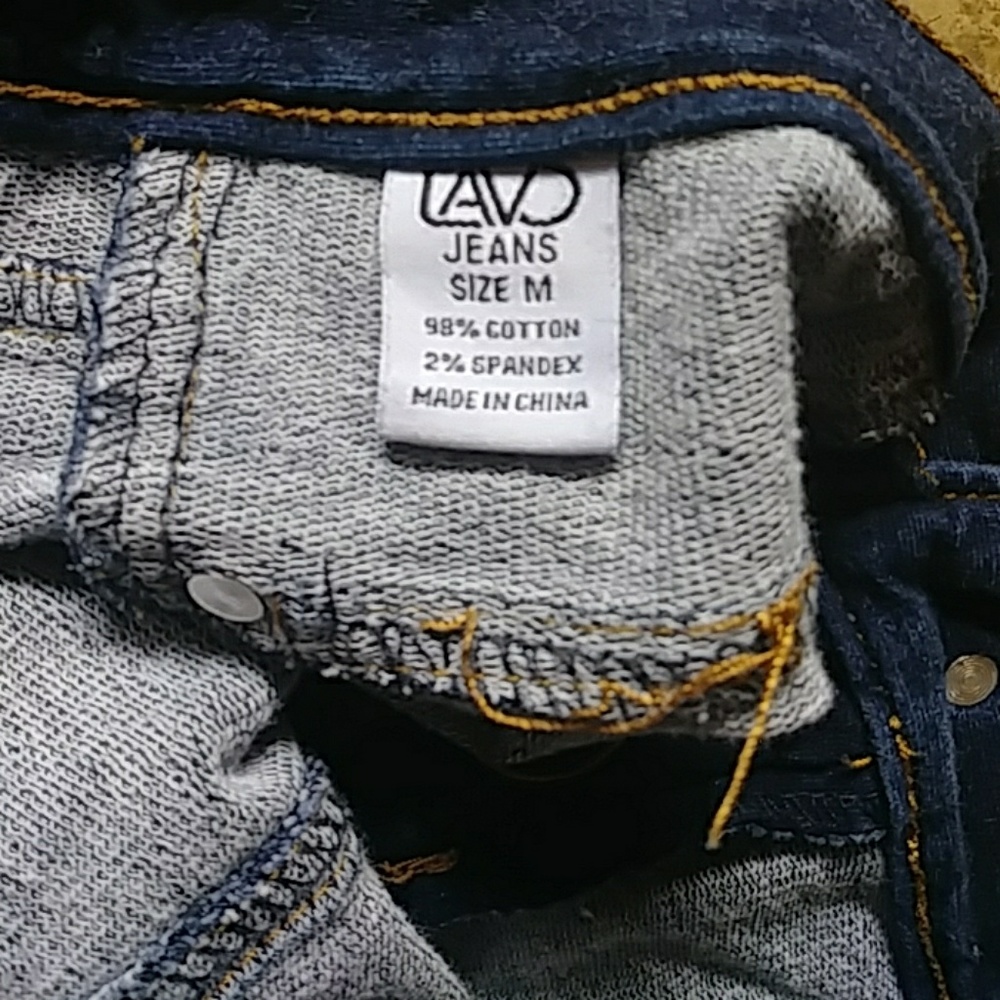 Shorts - Picture 3 of 4